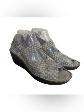 Baretraps Umma Silver Woven Slip-On Comfort Wedge Sandals Straps Women’s 8M
